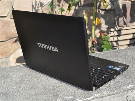 toshiba metal chassis computer|Toshiba Portege R700 .